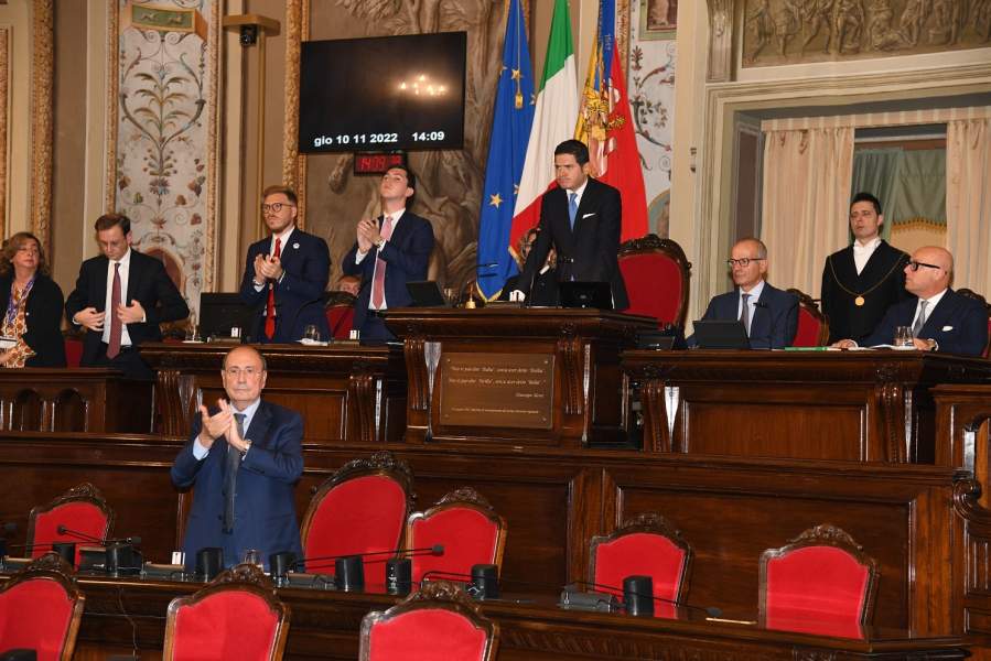 Approvata La Finanziaria Regionale Da Un Miliardo Lasiciliaweb