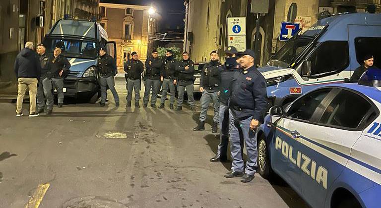 A Catania Sgombero E Proteste E Il Consultorio Lasiciliaweb