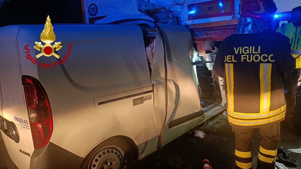 Incidente Mortale Sulla Messina Catania Lasiciliaweb