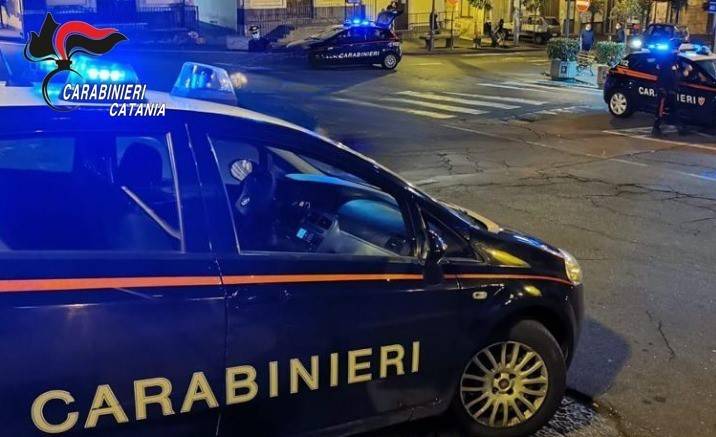 1.-FOTO-arresti-N.O.-Piazza-Dante.jpg