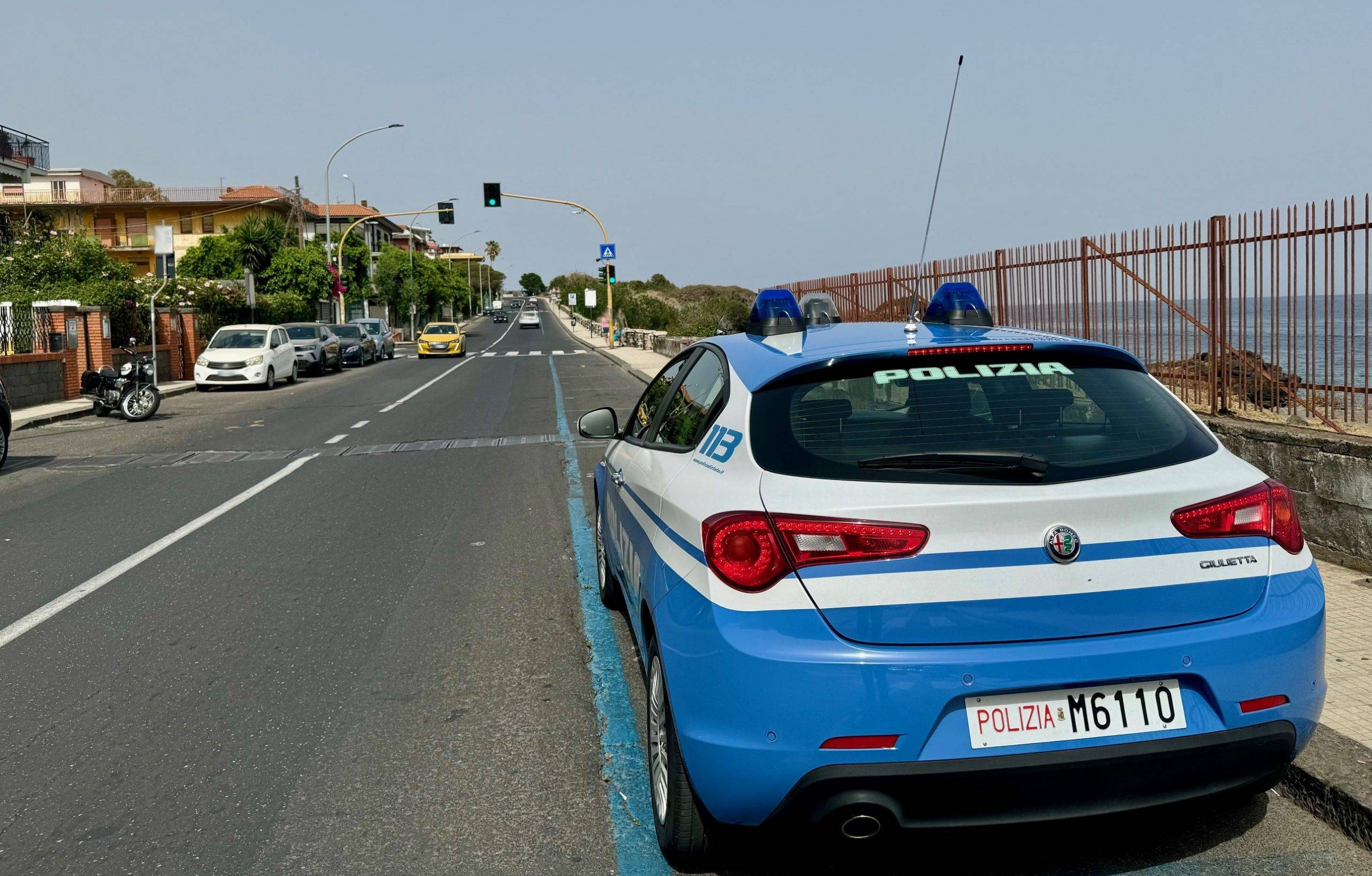 ANCORA-CONTROLLI-DELLA-POLIZIA-DI-STATO-ACCERTAMENTI-E-SANZIONI-PER-UN-NOTO-LIDO-DELLA-SCOGLIERA-scaled.jpg