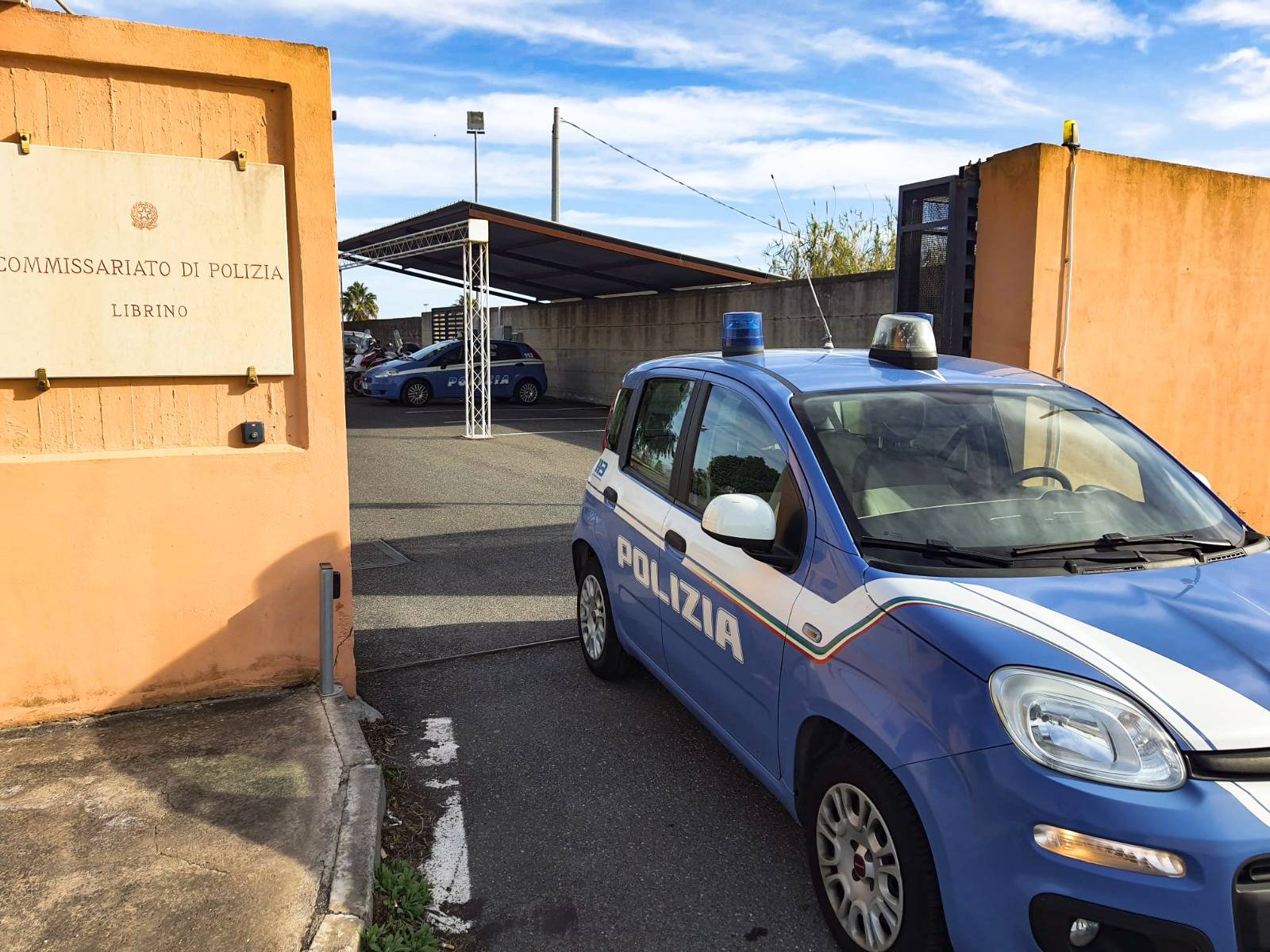 ARRESTATO-DALLA-POLIZIA-DI-STATO-IN-ESECUZIONE-ORDINANZA-DI-DETENZIONE-DOMICILIARE-1.jpg