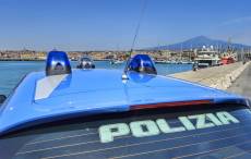 CAVALLO-DI-RITORNO-AL-SUO-EX-DATORE-DI-LAVORO-PLURIPREGIUDICATO-26ENNE-FERMATO-E-DENUNCIATO-DALLA-POLIZIA-DI-STATO-scaled.jpeg
