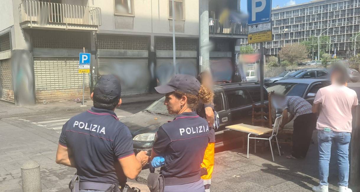 CONTROLLI-A-SAN-BERILLO.-POSITIVA-LA-COLLABORAZIONE-CITTADINI-POLIZIA-DI-STATO-PER-IL-DECORO-DEL-QUARTIERE-2.jpg