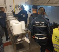 CONTROLLI-STRAORDINARI-DELLA-POLIZIA-DI-STATO-A-S.-CRISTOFORO-2-1.jpg