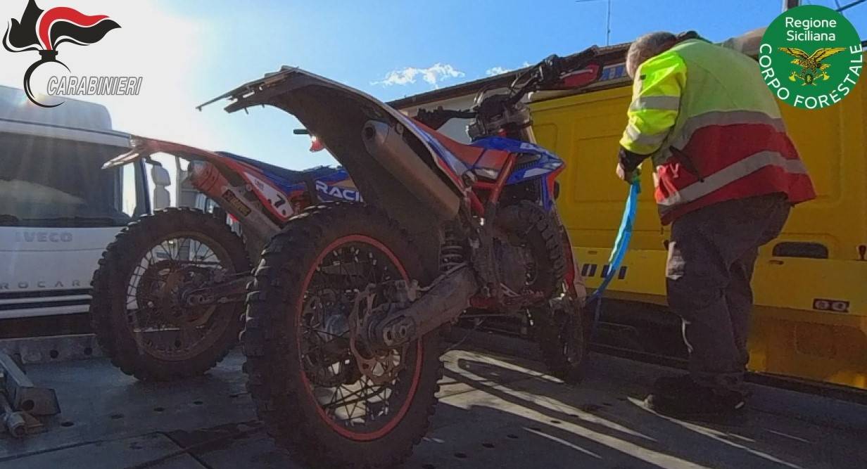 Etna-motociclisti-fermati.jpeg