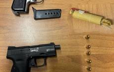 IMPUGNA-UNA-PISTOLA-CON-IL-COLPO-IN-CANNA-MA-VIENE-DISARMATO-E-ARRESTATO-DALLA-POLIZIA-DI-STATO.-NEGLI-SLIP-UNA-SECONDA-PISTOLA-E-A-CASA-UN-ORDIGNO.jpg