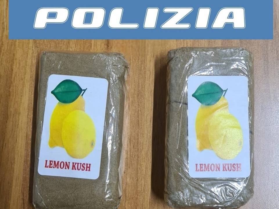 LANCIA-LA-DROGA-DAL-FINESTRINO-ARRESTATO-PER-DETENZIONE-A-FINI-DI-SPACCIO.jpg