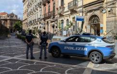 MINACCIA-AUTOMOBILISTI-E-DANNEGGIA-LE-VETTURE-PARCHEGGIATORE-ABUSIVO-VIOLENTO-E-RECIDIVO-ARRESTATO-DALLA-POLIZIA-DI-STATO.jpg