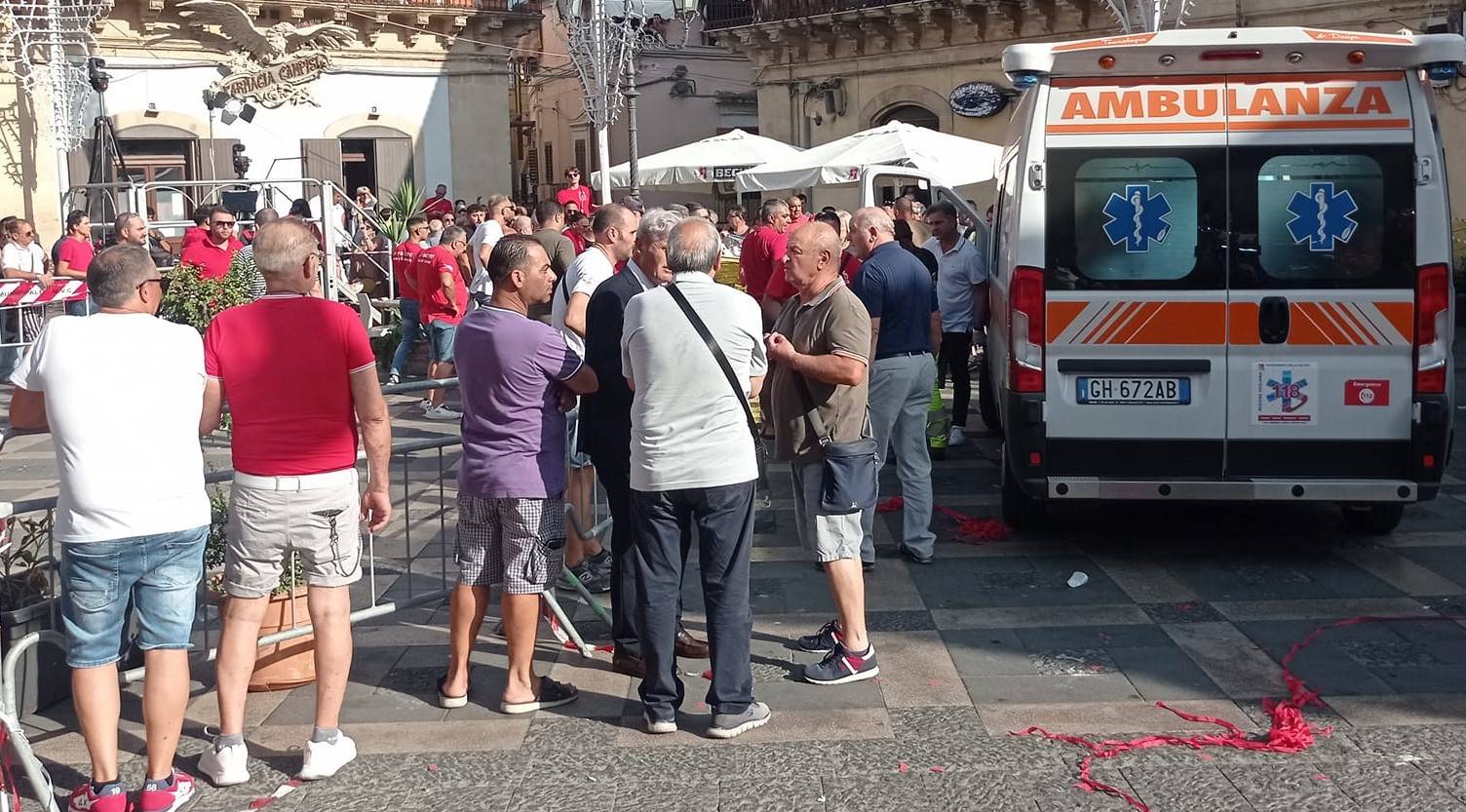 Militello-Val-di-Catania-morte-Carrera-durante-festa-SS-Salvatore.jpg