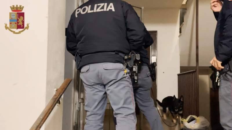 POLIZIA.jpg