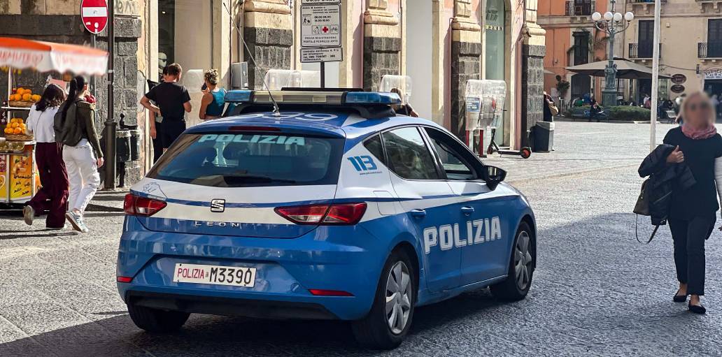 POLIZIA-DI-STATO-54ENNE-DENUNCIATA-IN-STATO-DI-LIBERTA-PER-TENTATO-FURTO-AGGRAVATO-1.jpg