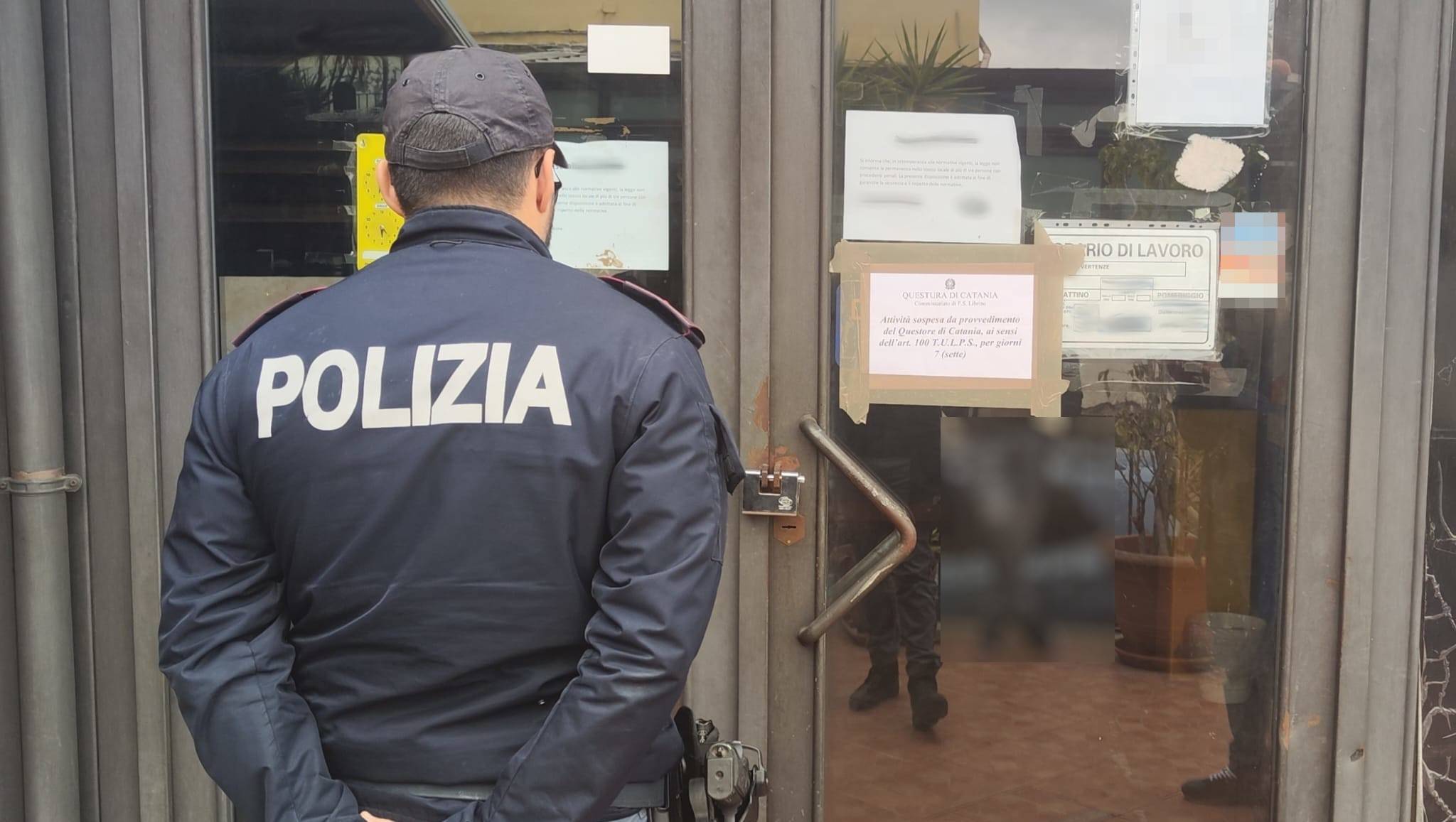 SOSPESA-DALLA-POLIZIA-DI-STATO-LATTIVITA-DI-UN-CHIOSCO-BAR-DI-VIA-DEI-CALICI-A-SAN-GIORGIO-RITENUTO-ABITUALE-RITROVO-DI-PREGIUDICATI.jpg