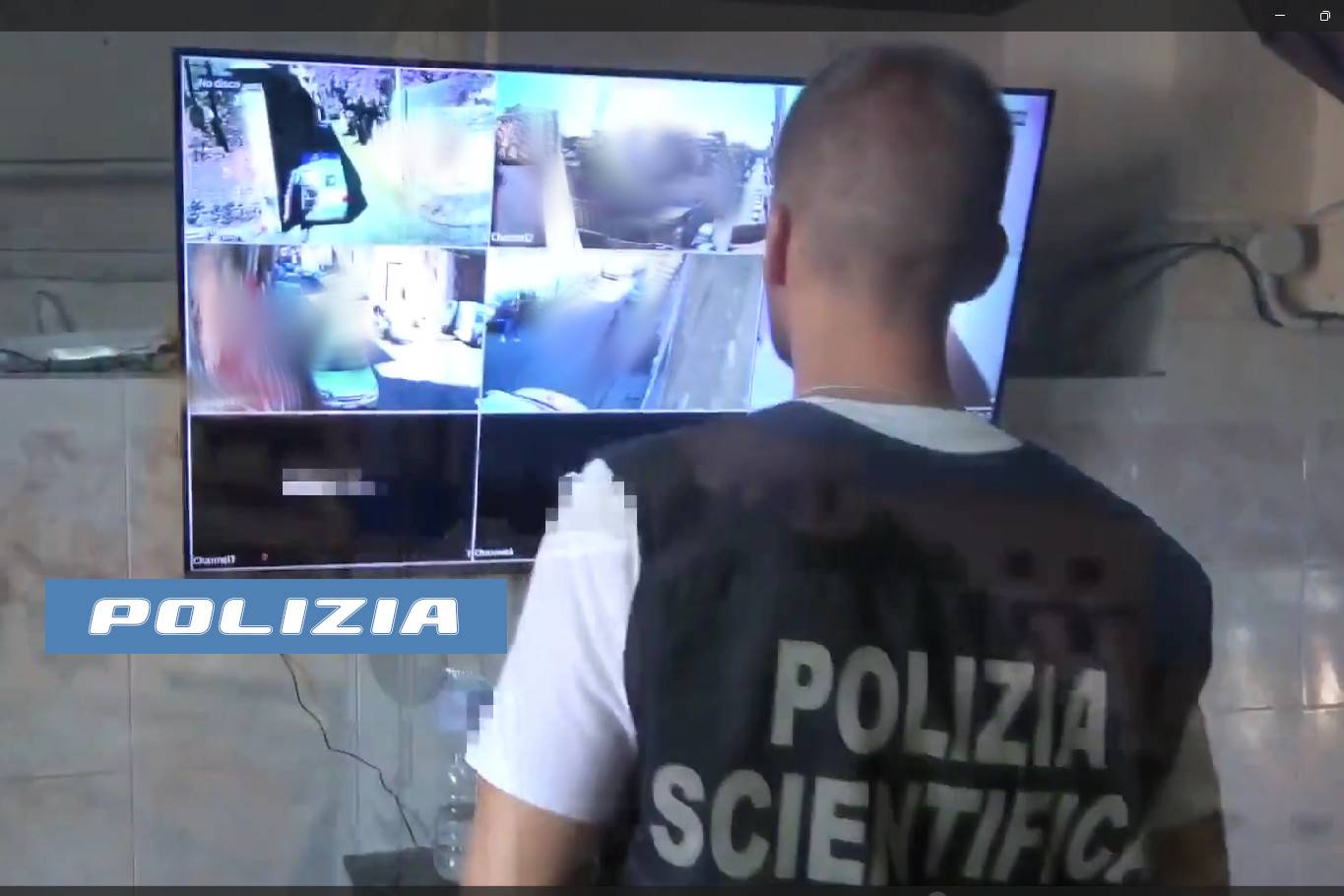 SPACCIA-DROGA-DA-CASA-34ENNE-CATANESE-CON-OBBLIGO-DI-DIMORA-ARRESTATO-DALLA-POLIZIA-DI-STATO.jpg