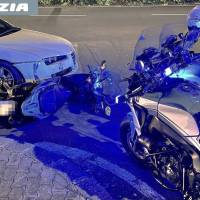 SULLO-SCOOTER-CON-IL-FIGLIO-MINORENNE-CONTROMANO-IN-VIALE-ULISSE-PER-SFUGGIRE-AI-CONTROLLI-37ENNE-ARRESTATO-DALLA-POLIZIA-DI-STATO.jpg