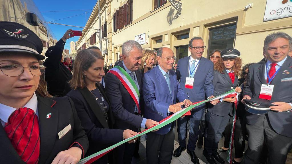 Schifani-e-Arico-inaugurazione-collegamento-diretto-Agrigento-Punta-Raisi.jpeg