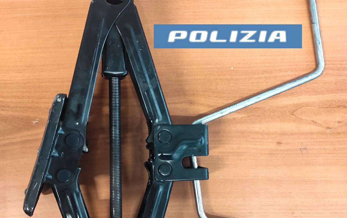 TENTATO-FURTO-AGGRAVATO-40ENNE-ARRESTATO-DALLA-POLIZIA-DI-STATO-1.jpg