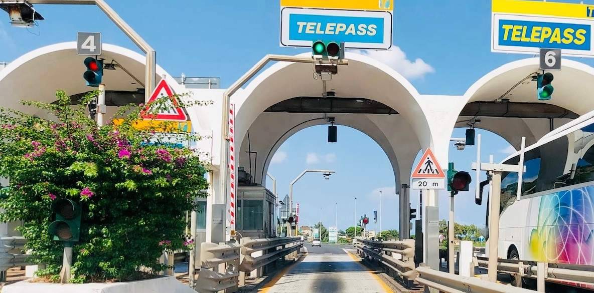 Telepass-casello-autostradale.jpg