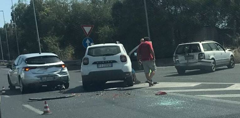 Viale-Mediterraneo-incidente-a-canalicchio.jpeg