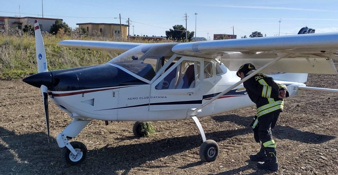 aeroclub-aereo-fuoripista-a-Bicocca.jpg