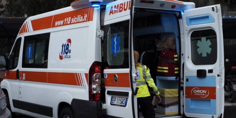 ambulanza-1-3.jpg