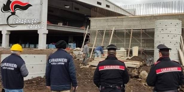 carabinieri-controlli-cantiere-ad-Acireale.jpg