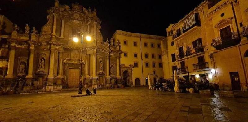 piazza-santanna-palermo-3.jpg