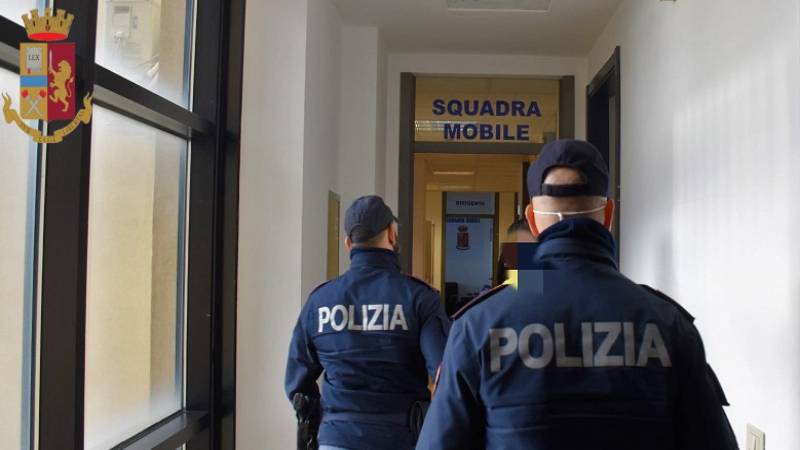 polizia.jpg