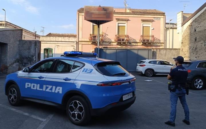 polizia-catania-1.jpg