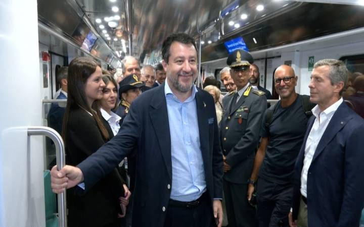 salvini-metro.jpg