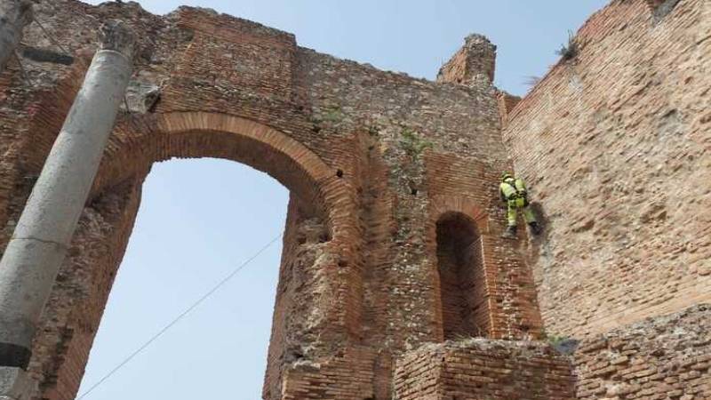 teatro-taormina.jpg